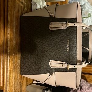 Michael Kors tote
